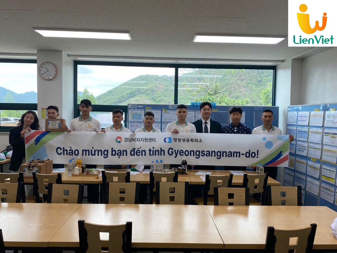 CHÚC MỪNG CÁC BẠN ĐƠN VISA ĐÔ THỊ TỈNH GYEONGSANGNAM- DO ĐÃ TỚI HÀN QUỐC AN TOÀN.  CHÚC CÁC EM CỐ GẮNG VÀ THÀNH CÔNG TRÊN ĐẤT BẠN!